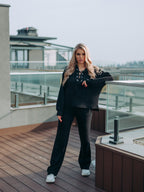 black airport outfit women